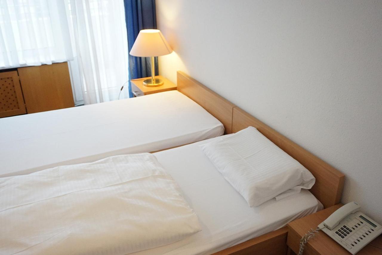Buergerhaus Hotel Steinbach im Taunus ภายนอก รูปภาพ