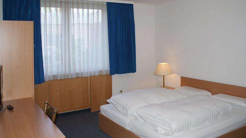 Buergerhaus Hotel Steinbach im Taunus ภายนอก รูปภาพ